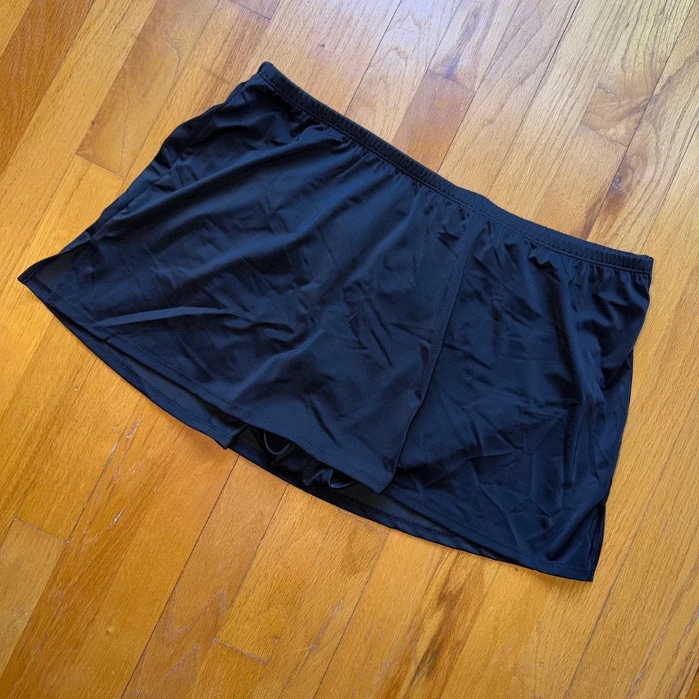 New Cacique Swim Black Swim Skirt with Built-in Brief Size 14 Minimalist Classic